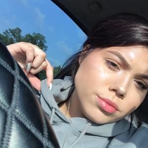 Meet your Posher, Abbi